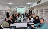 کارگاه آموزشی تغذیه وریدی (TPN) به روش Team base learning با حضور دستیاران سال اول رشته جراحی عمومی و دانشجویان رشته داروسازی در روز دوشنبه ۱۲ آذر ۱۴۰۳ در اسکیل لب دانشکده داروسازی برگزار شد.